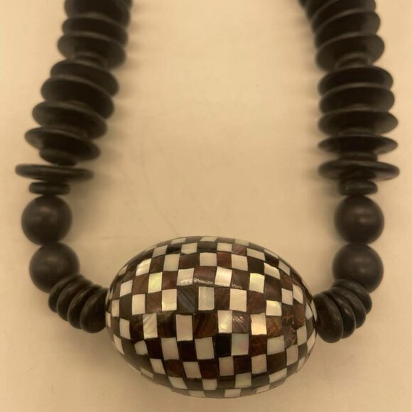 NWOT Black Wood Bead Necklace with Mother of Pearl Covered Center Bead - Picture 6 of 8